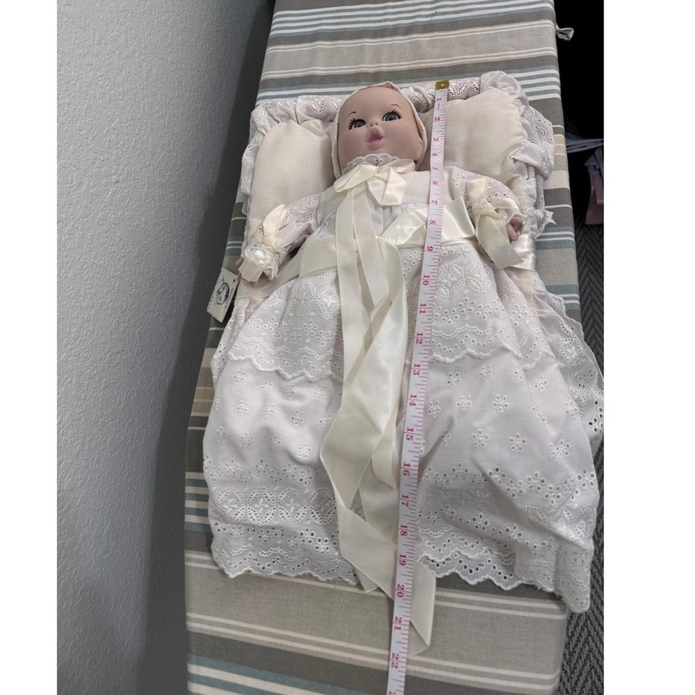 Gerber Baby White‎ Lace Dress Bonnet Satin Ribbon Bow Christening Doll Collector - Picture 3 of 6